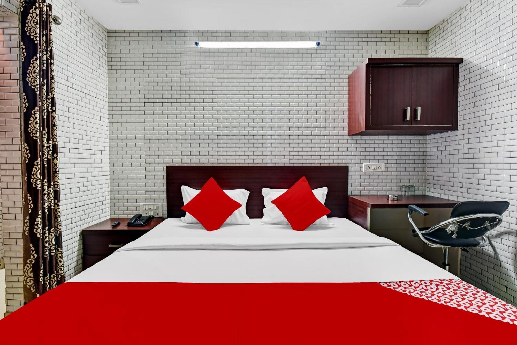 Hotel O Eleven Hotel & Banquet Кота Екстер'єр фото