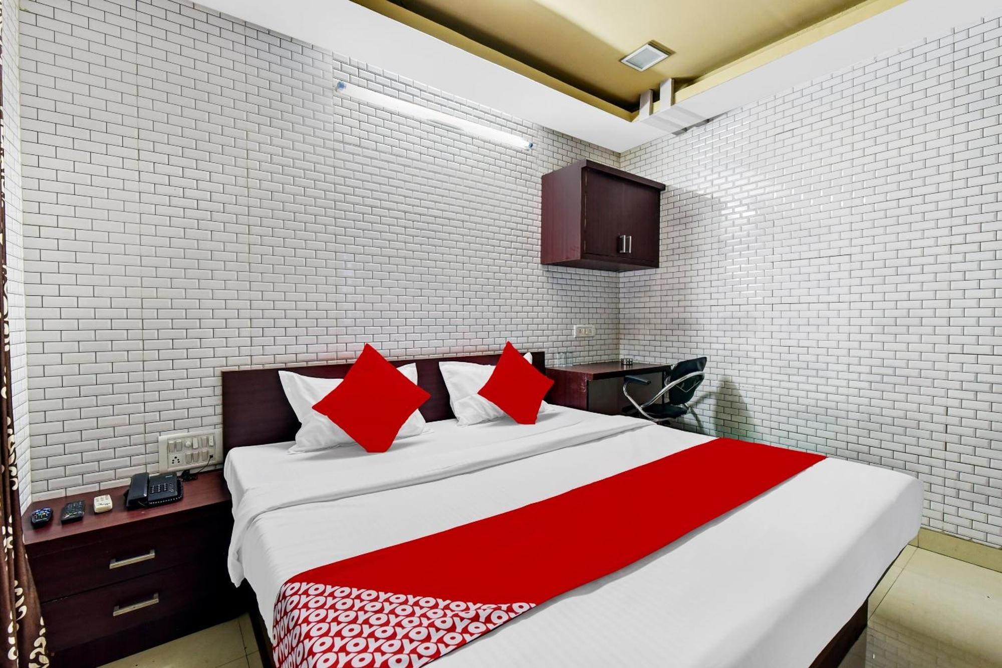 Hotel O Eleven Hotel & Banquet Кота Екстер'єр фото